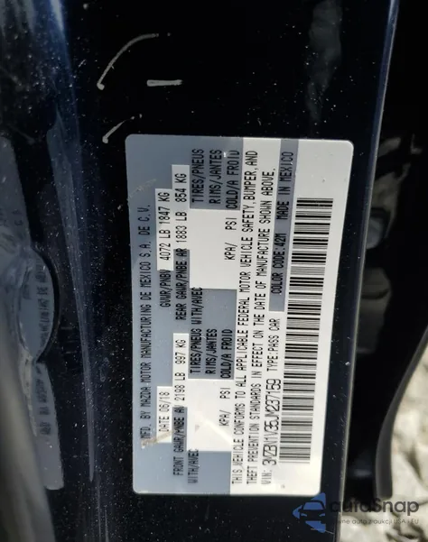 2018 Mazda 3 Touring из США, поврежденный, VIN 3MZBN1V35JM237159